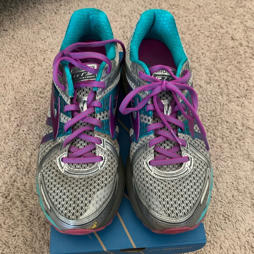 brooks running shoe